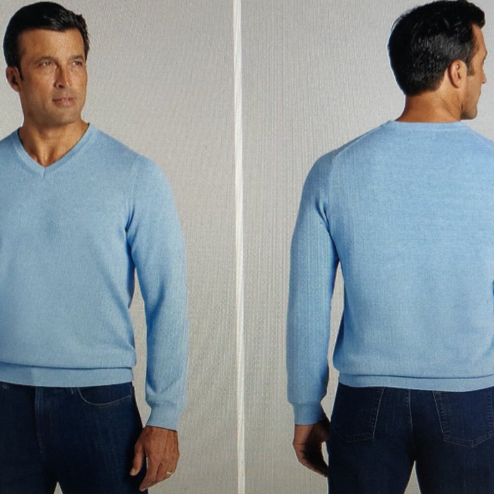 Jos. A. Bank Tailored Fit Pima Cotton V Neck Sweater # 6D5B Light Blue  Size  M